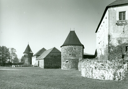 Hrad Švihov - Historické obrázky - Louka za hradem
