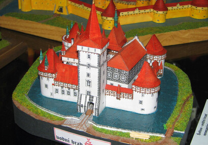 Vodní hrad Švihov - Galerie výstav - Výstava papírových modelů