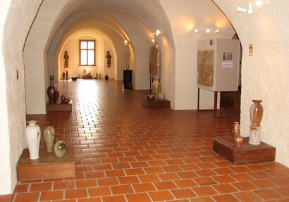 Vodní hrad Švihov - Galerie výstav - Keramika